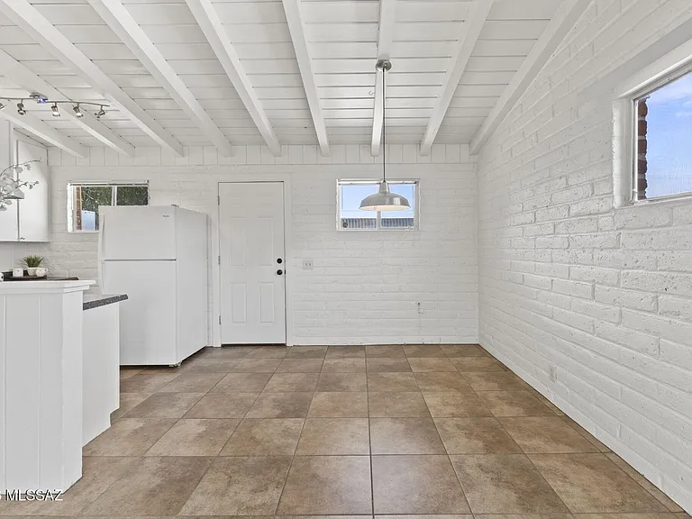 2508 E Seneca St #3 — Photo 16