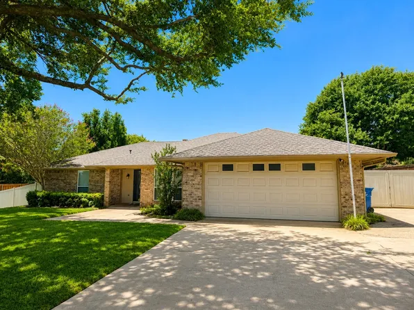 3313 Lakeview Dr, Grapevine, TX 76051