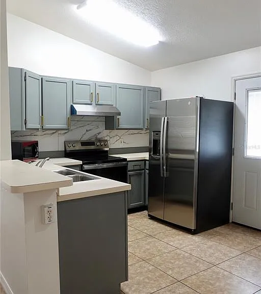 540 W Comstock Ave — Photo 16