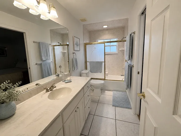 230 Hill Ct — Photo 6