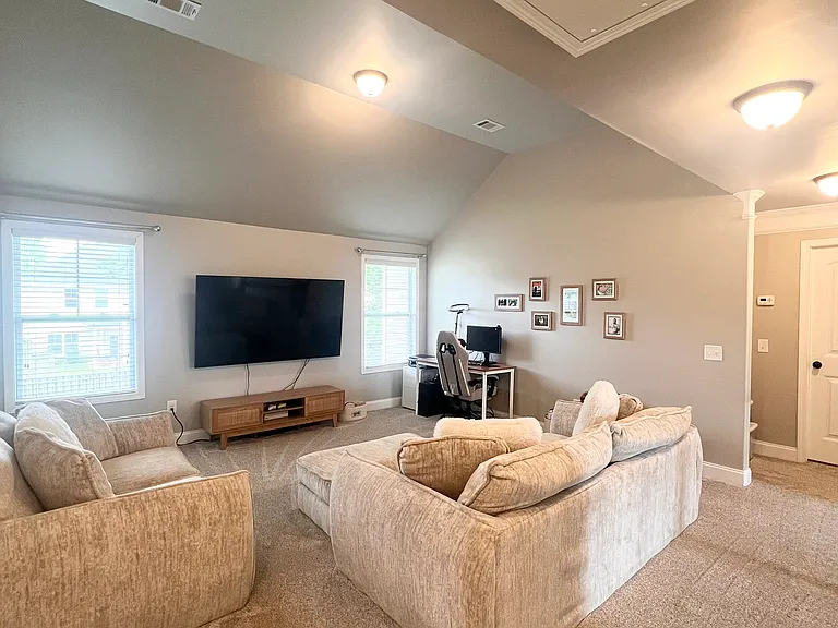 230 Misty Valley Ln — Photo 21