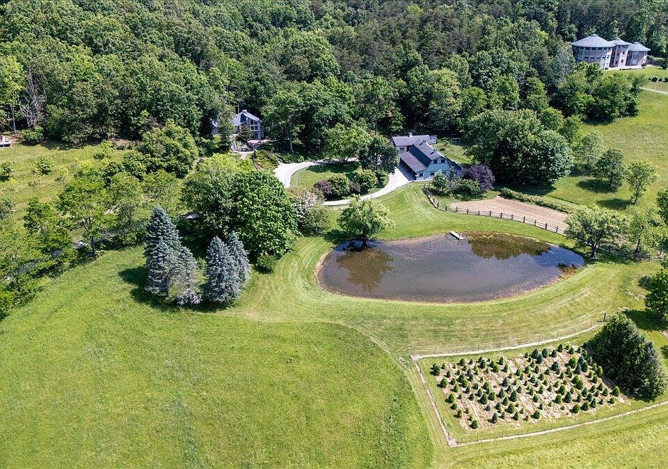 1st image of 701 Bishop Rd