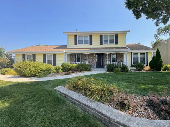 4040 South Avon DRIVE, New Berlin, WI 53151