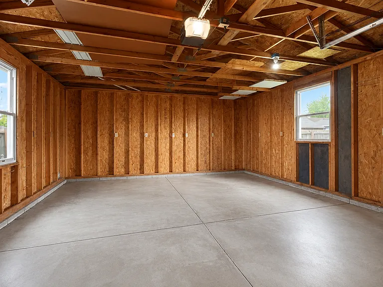 1330 Kapok St — Photo 15
