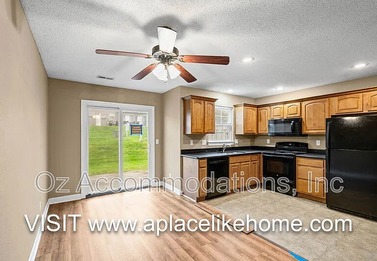 805 SW Imperial Ln — Photo 11