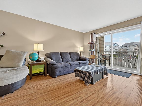 5th image of 3160 Casorso Rd Unit 209