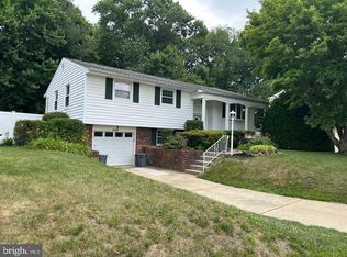 865 Morefield Rd, Philadelphia, PA 19115