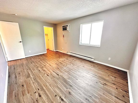 4th image of 884 Gordon Smith Blvd #8
