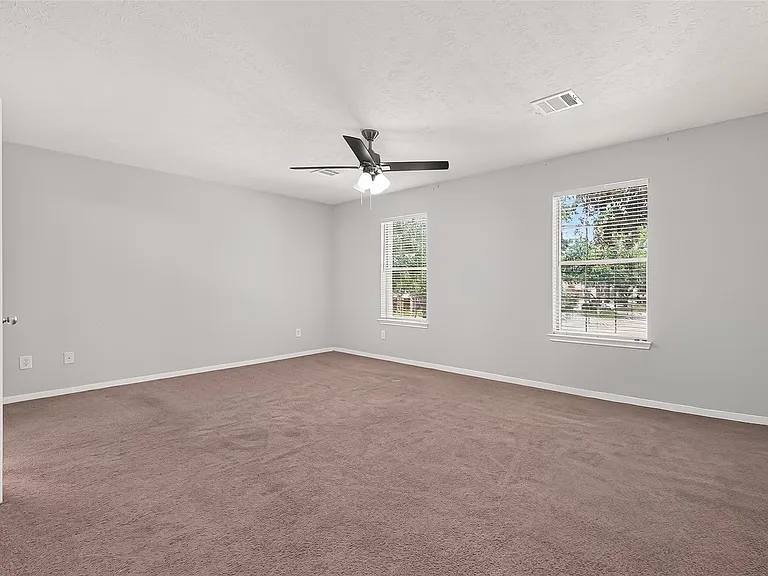 10031 Magnolia Way — Photo 33