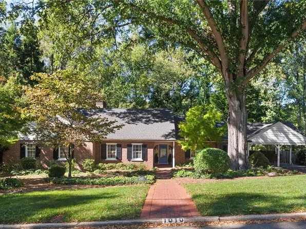 1010 Kenleigh Cir, Winston Salem, NC 27106