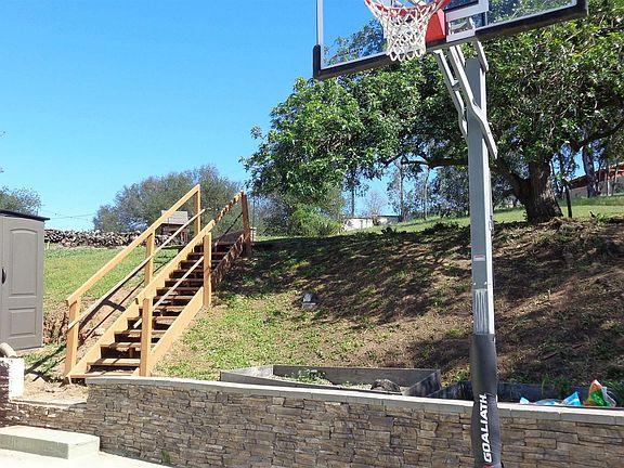 5th image of 29681 Miller Rd