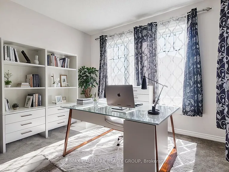 221 Merak Way — Photo 4