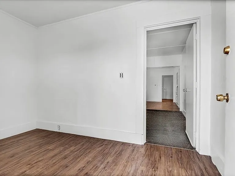 333 E Ivy St — Photo 8