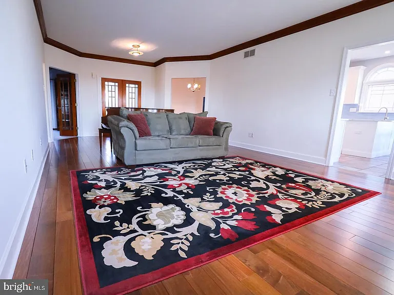 102 Waterview Dr — Photo 8