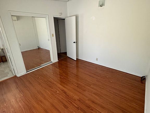 3rd image of 15 Tasco Ct #1