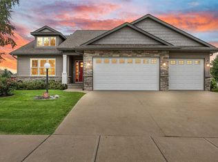 788 Sherwood Dr, Iowa City, IA 52245