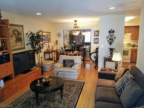13 Ray Ct Photo 1