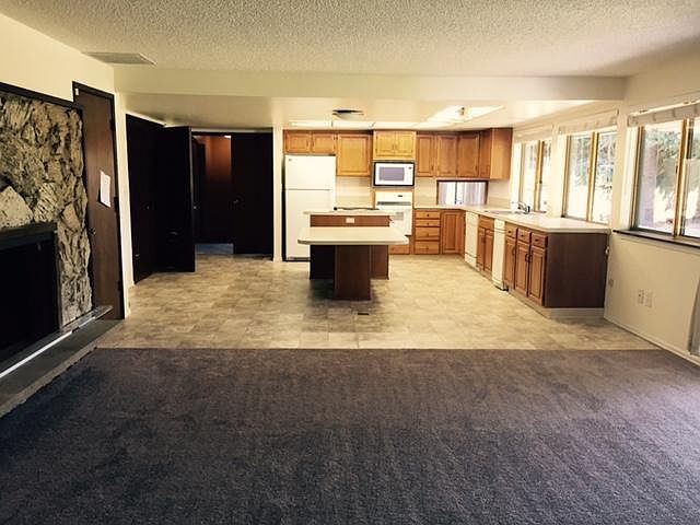 1st image of 7601 Onyx Dr SW