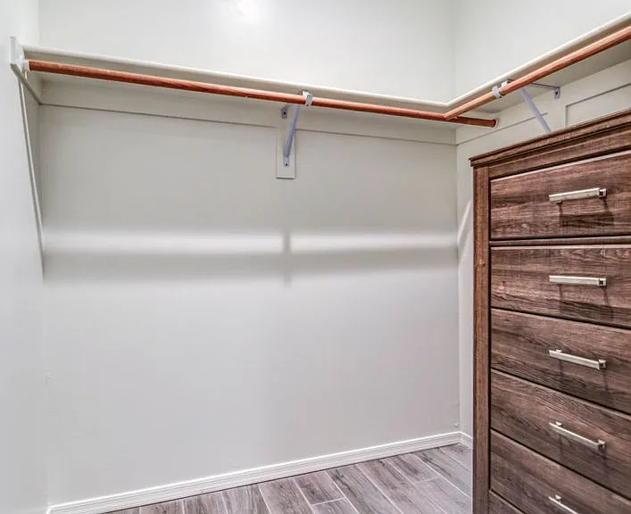 1037 S Farmer Ave — Photo 15