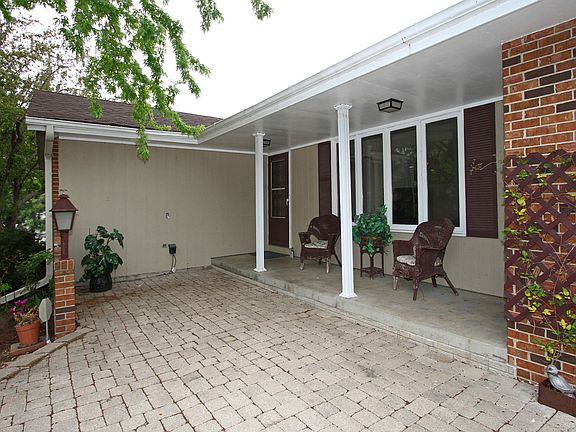 3rd image of 8018 South St