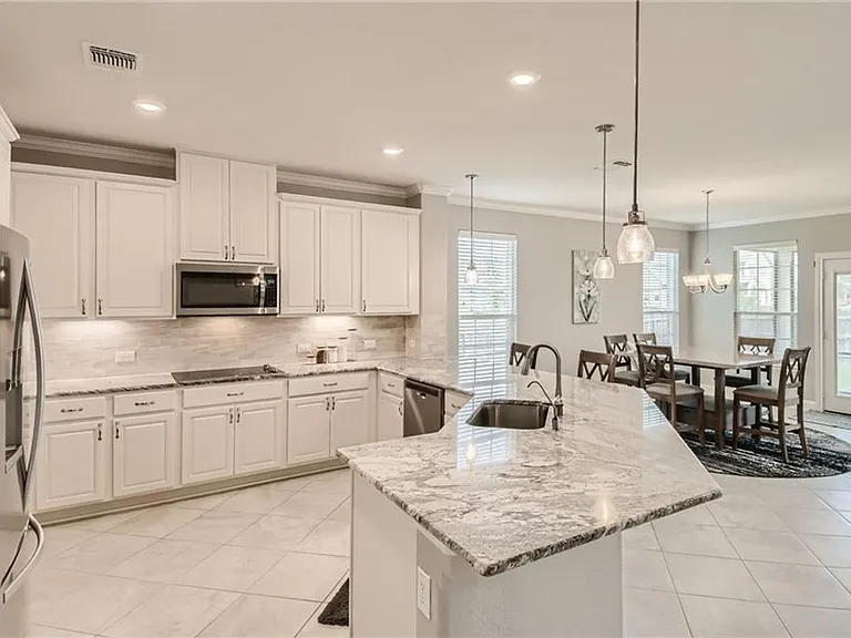 303 White River Dr — Photo 9