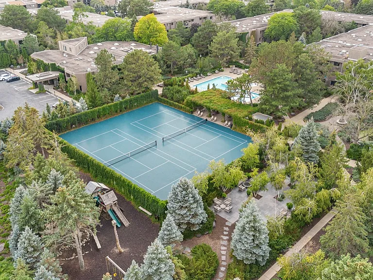 Tennis or pickleball at your convenience