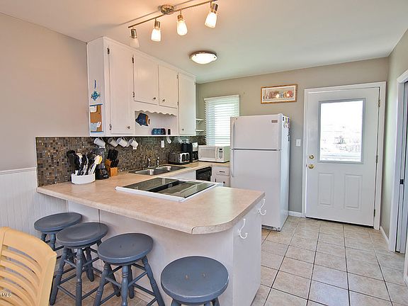 5th image of 8801 Reed Drive #E113