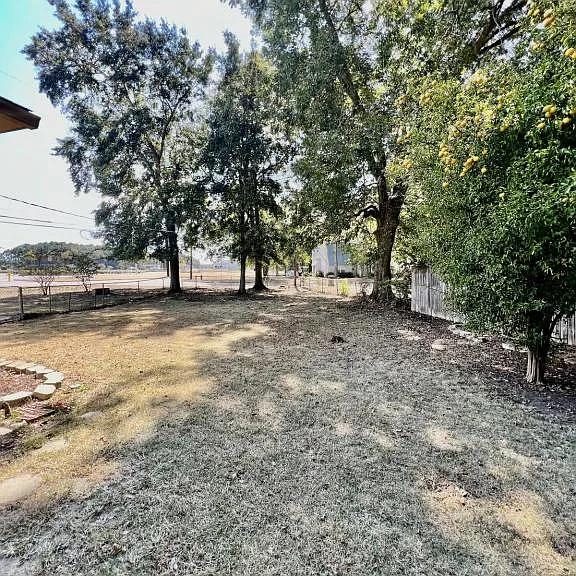 1602 Stadium St — Photo 23