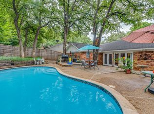 1605 Brunson Ct, Arlington, TX 76012