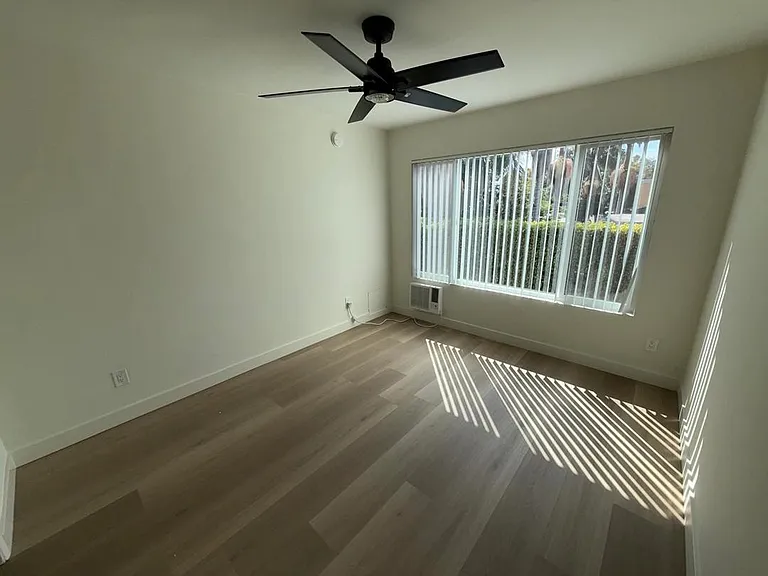 4524 S Slauson Ave #8 — Photo 8