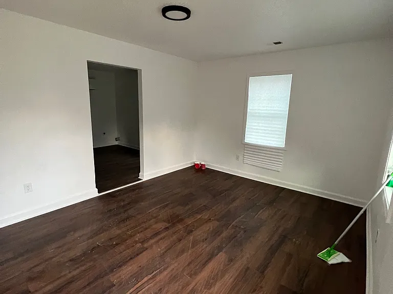 388 Fitzgerald Dr — Photo 3