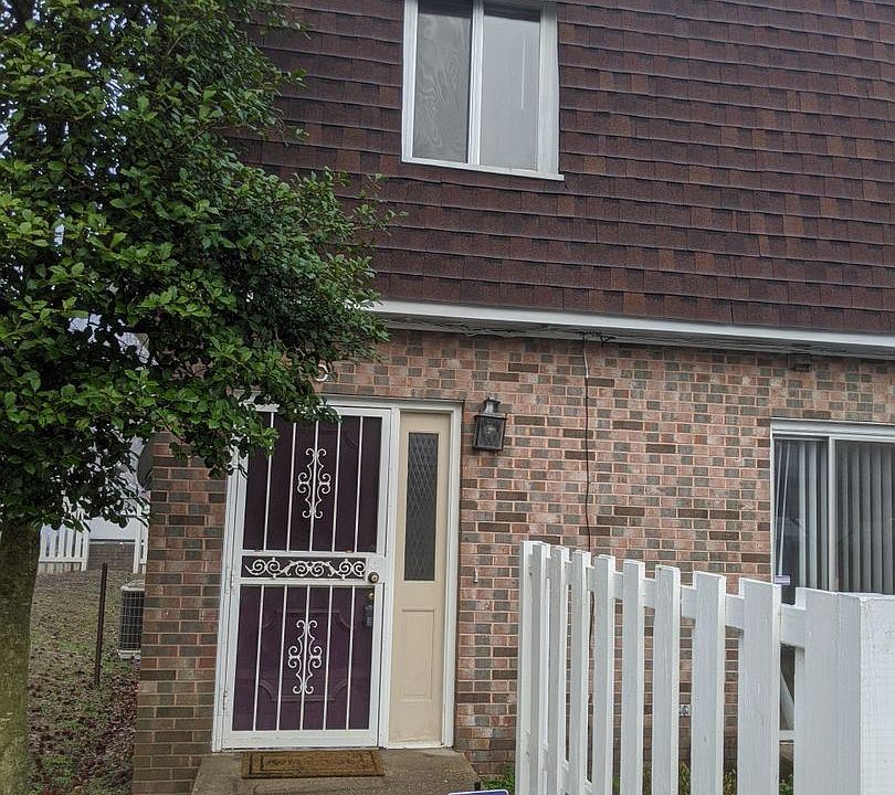 1st image of 2901 Poplar St APT D