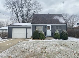 8415 Ravere St, Machesney Park, IL 61115