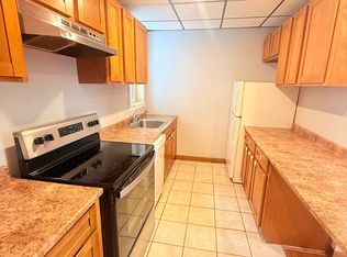 1213 Commonwealth Ave #2B, Allston, MA 02134