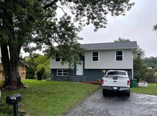 2820 Igou Ferry Rd, Soddy Daisy, TN 37379