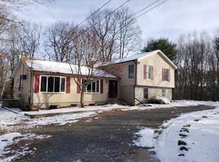 488 Raymondskill Rd, Milford, PA 18337