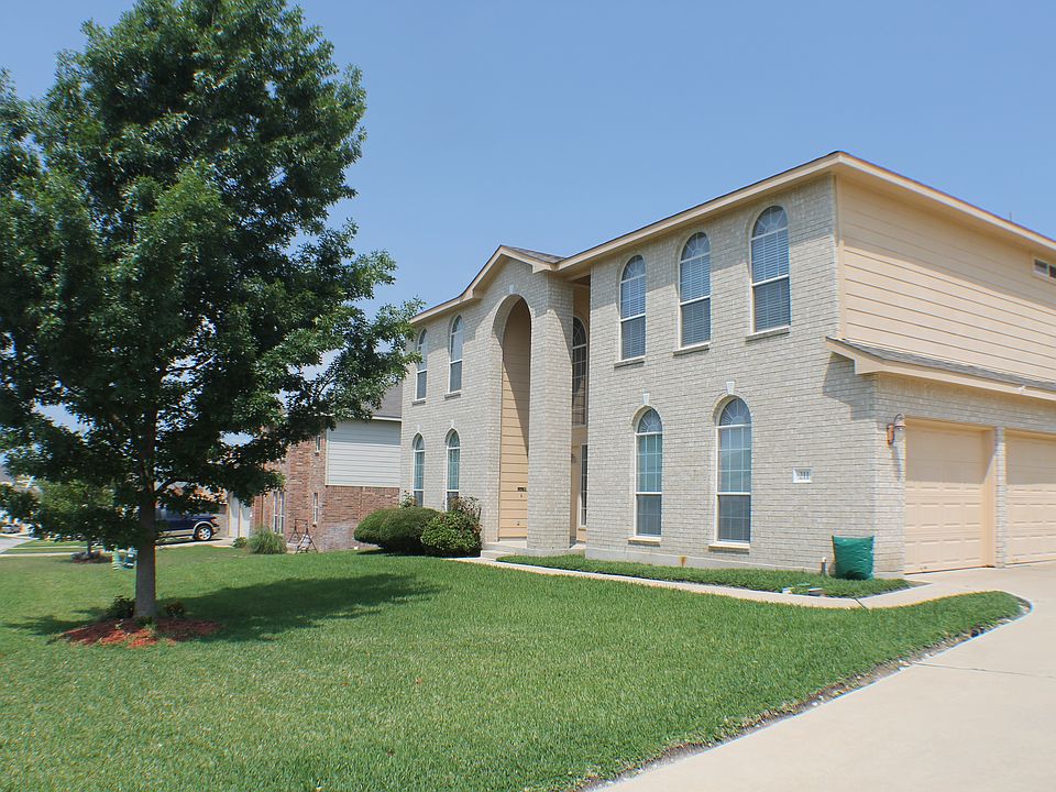 1st image of 211 Pomo Trl