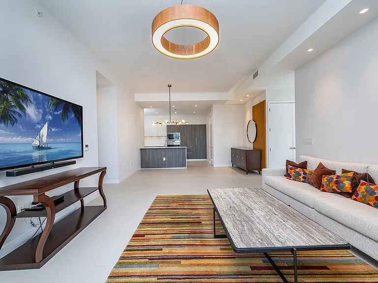 275 Giralda Ave #8C — Photo 3