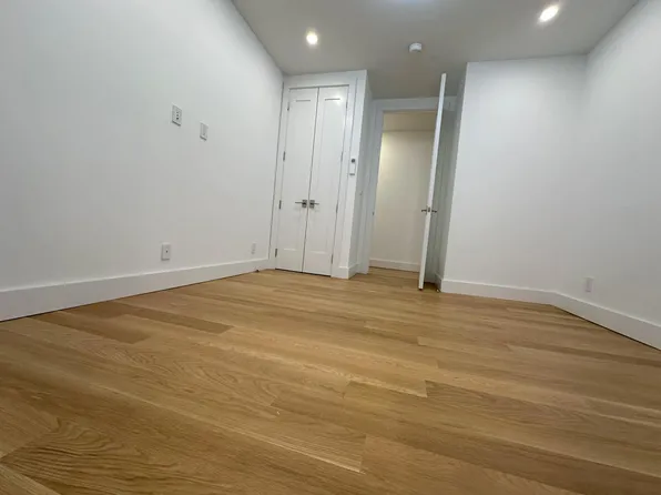 706 Manhattan Avenue image 8 of 12