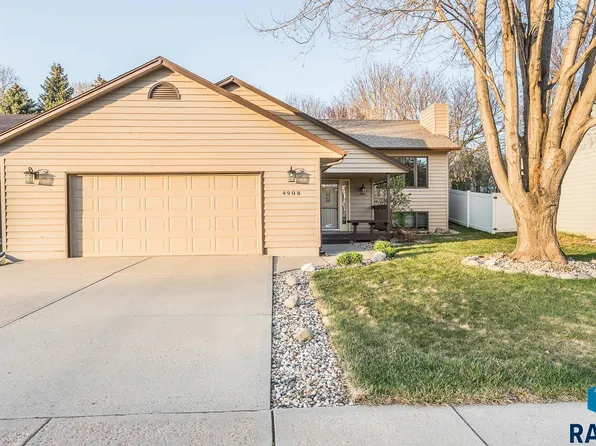 4908 E Fernwood Dr, Sioux Falls, SD 57110