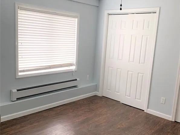 5 Morrison St, Babylon, NY 11702