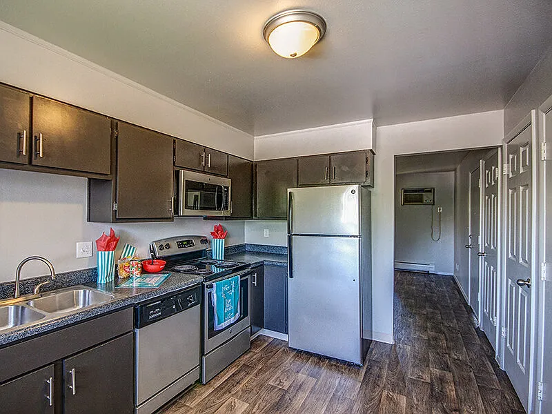 Franklin Flats — Photo 2