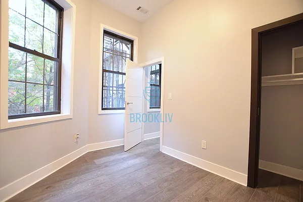 Rented by null | media 25