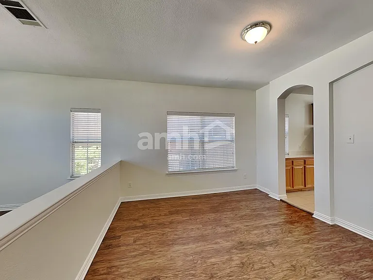 2619 Hopkins Dr — Photo 7