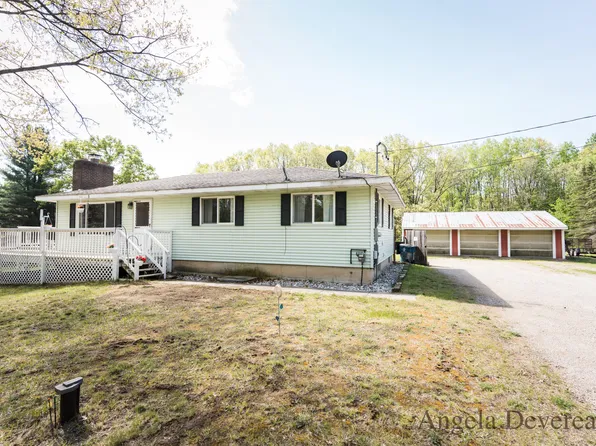 3161 W Bricker Rd, Fenwick, MI 48834