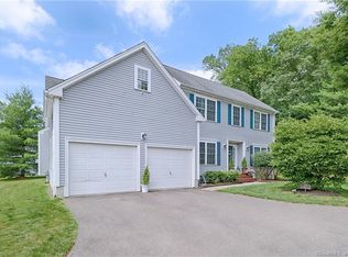 11 Castlewood Dr #11, Monroe, CT 06468