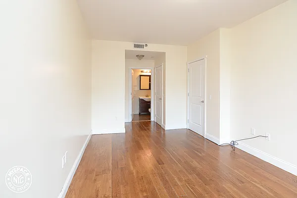 Rented by MySpaceNYC | media 9