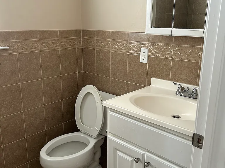 846 Garden St #1 — Photo 10