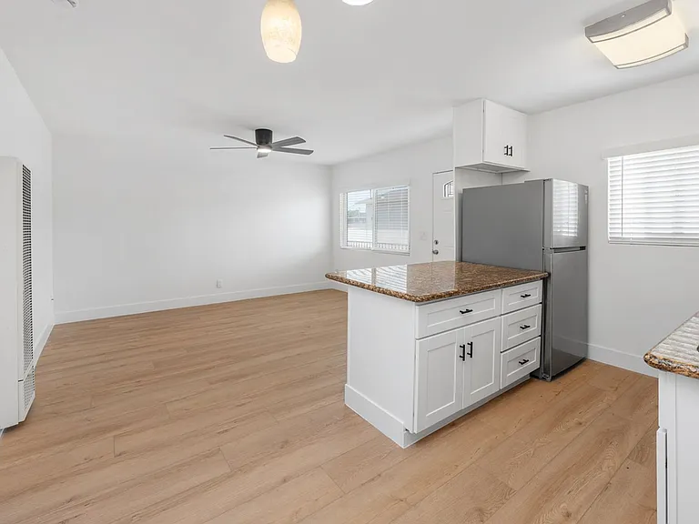 1413 Hemlock Ave — Photo 11