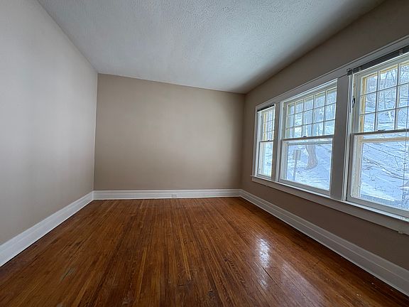 2nd image of 107 Pinnacle Rd #109